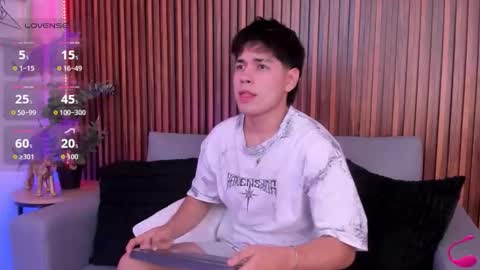 Snapshot of jordan_24_ chatting on 02/11/26, 09:20 JORDAN online show from 02/11/26, 09:20