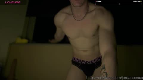 Snapshot of jordanbeaux chatting on 12/19/25, 12:06 JordanBeaux online show from 12/19/25, 12:06