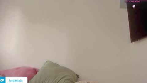 Snapshot of jordaniaa_ chatting on 12/02/25, 08:37 Megan OF Jordaniaas online show from 12/02/25, 08:37