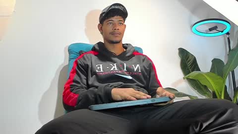 JordanParis online show from 01/11/25, 12:33