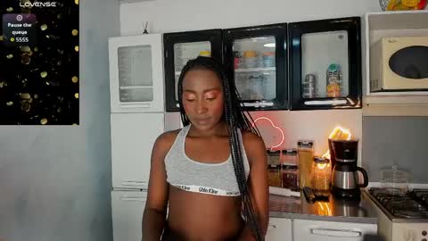 Snapshot of jorinde_sexy chatting on 04/01/26, 12:00 jorinde sexy online show from 04/01/26, 12:00