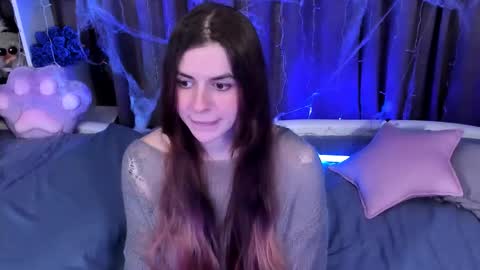 Rose online show from 10/31/25, 05:03