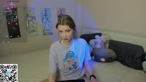 Snapshot of jorroger chatting on 11/21/25, 12:54 Mila online show from 11/21/25, 12:54