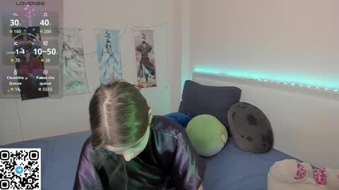 Snapshot of jorroger chatting on 11/26/25, 02:34 Mila online show from 11/26/25, 02:34