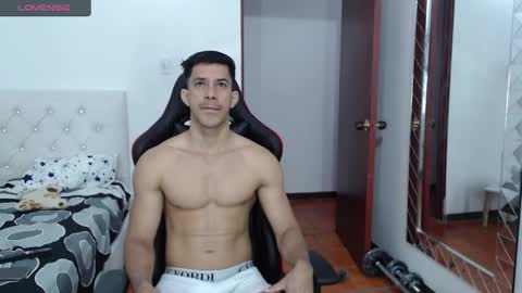jose_rumbero91 online show from 02/10/25, 11:57