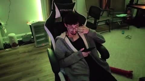 Snapshot of josefturner1 chatting on 04/07/26, 02:01 Josef online show from 04/07/26, 02:01