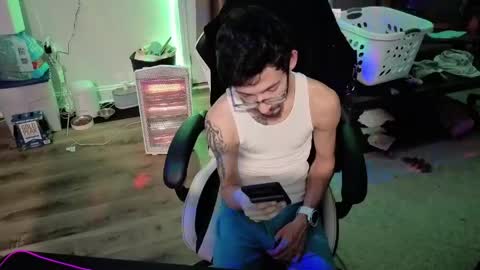 Snapshot of josefturner1 chatting on 04/12/26, 04:17 Josef online show from 04/12/26, 04:17