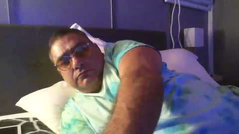 Snapshot of josehosebb chatting on 01/19/25, 11:21 josehosebb online show from 01/19/25, 11:21