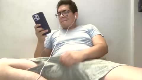 TwinkJoselinoHot online show from 02/03/25, 04:25