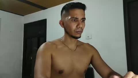 Snapshot of joselopez2101 chatting on 12/01/25, 02:49 joselopez2101 online show from 12/01/25, 02:49