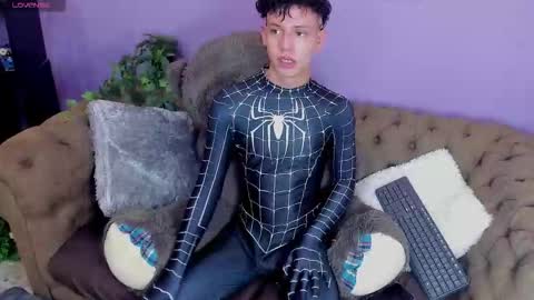 Snapshot of joselucian chatting on 10/30/25, 09:04 jose online show from 10/30/25, 09:04