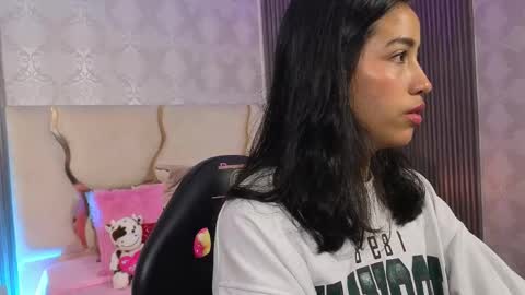Snapshot of joselyn_tay chatting on 05/01/26, 12:21 Joselyn online show from 05/01/26, 12:21