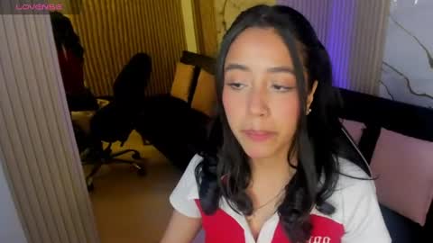 Snapshot of joselyn_tay chatting on 06/19/26, 12:09 Joselyn online show from 06/19/26, 12:09