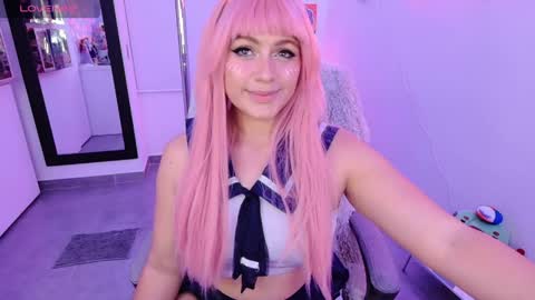 Snapshot of joselynsweet chatting on 04/17/26, 12:35 Sofia Garcia online show from 04/17/26, 12:35