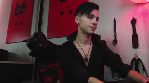 Snapshot of joseph__quinn chatting on 02/04/25, 11:05 Master Joseph online show from 02/04/25, 11:05