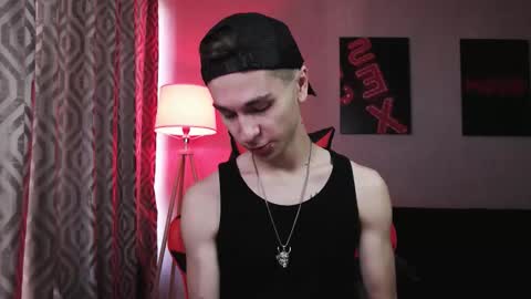 Snapshot of joseph__quinn chatting on 11/11/25, 07:08 Master Joseph online show from 11/11/25, 07:08