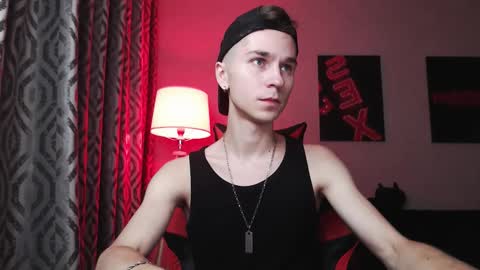 Snapshot of joseph__quinn chatting on 11/30/25, 11:47 Master Joseph online show from 11/30/25, 11:47