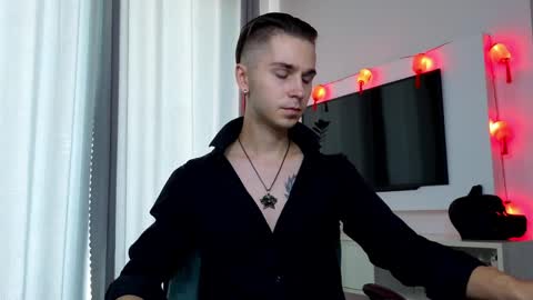 Snapshot of joseph__quinn chatting on 04/11/26, 07:45 Master Joseph online show from 04/11/26, 07:45