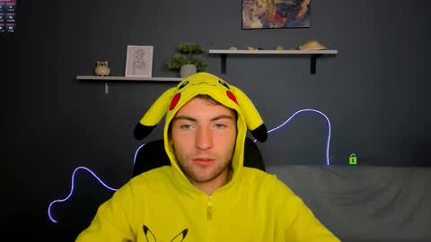 joseph_bear_ online show from 09/18/25, 05:20