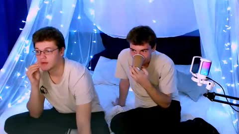 joseph_bear_ online show from 09/20/25, 11:06