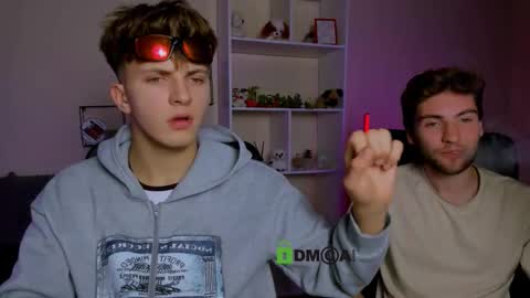 joseph_bear_ online show from 10/04/25, 07:01