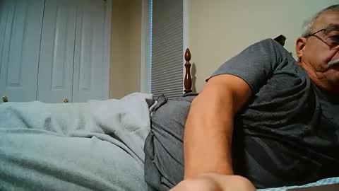 Snapshot of josephgr2021 chatting on 11/10/25, 03:33 josephgr2021 online show from 11/10/25, 03:33