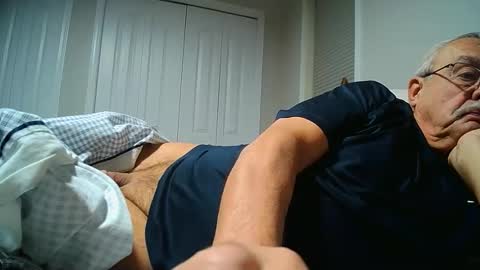 Snapshot of josephgr2021 chatting on 11/25/25, 02:17 josephgr2021 online show from 11/25/25, 02:17