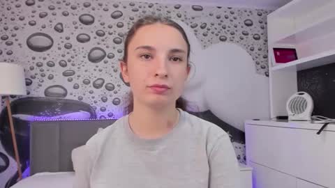 Josephine online show from 05/08/26, 12:10