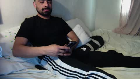 Snapshot of josephs1990 chatting on 01/09/25, 11:02 josephs1990 online show from 01/09/25, 11:02