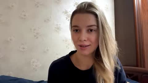 Snapshot of josephstahnke chatting on 11/28/25, 05:43 Anessa online show from 11/28/25, 05:43