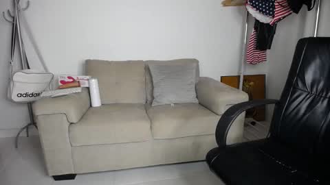 josezaens_ online show from 10/13/25, 09:53