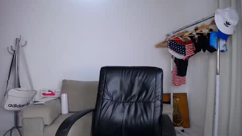 josezaens_ online show from 10/19/25, 09:10