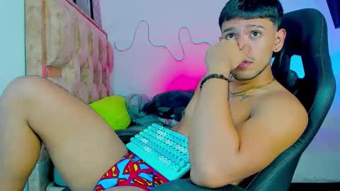 Snapshot of josh_cam99 chatting on 04/12/26, 04:06 JOSH online show from 04/12/26, 04:06