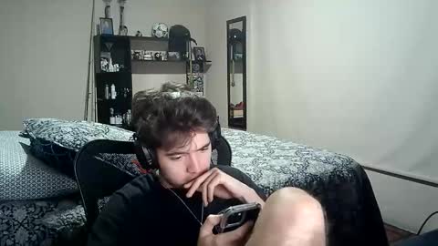 Snapshot of josh_fucks420 chatting on 10/23/25, 12:43 Josh online show from 10/23/25, 12:43