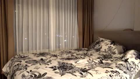 Snapshot of josh_xo chatting on 11/04/25, 12:48 josh_xo online show from 11/04/25, 12:48