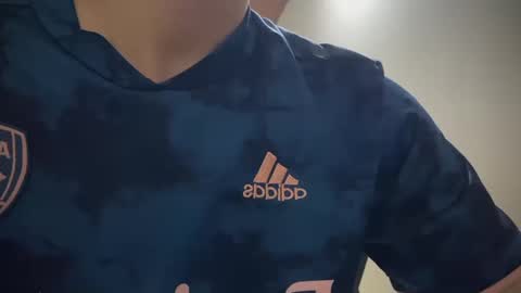 Nicolas online show from 11/16/25, 11:10