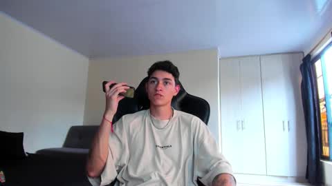 Snapshot of joshmiller_ chatting on 12/05/25, 03:09 Josh online show from 12/05/25, 03:09