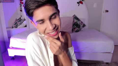 Joshua Sanz  online show from 10/01/25, 03:45