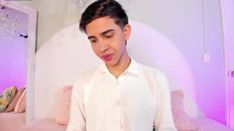 Joshua Sanz  online show from 11/11/25, 03:50