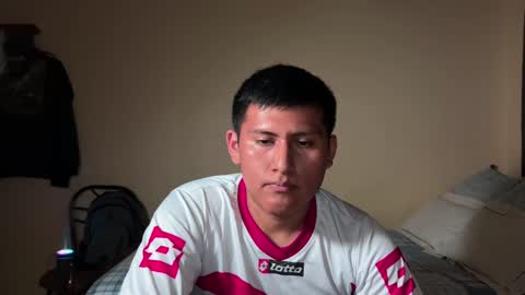 Snapshot of joshuatls08 chatting on 01/15/25, 03:00 joshuatls08 online show from 01/15/25, 03:00