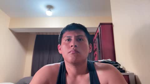 Snapshot of joshuatls08 chatting on 11/14/25, 02:32 joshuatls08 online show from 11/14/25, 02:32