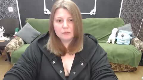 Snapshot of josiesun771 chatting on 04/12/26, 10:09 josiesun771 online show from 04/12/26, 10:09