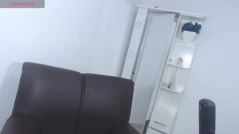 Josita rousell INSTAGRAM  majoestupy  online show from 02/06/25, 09:38