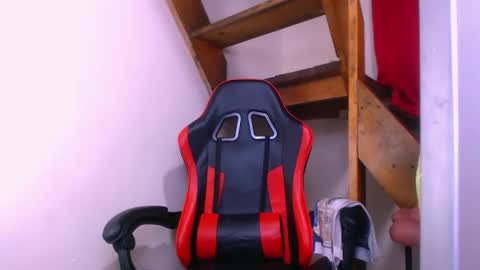 Snapshot of josue_linares chatting on 04/15/26, 09:27 josue_linares online show from 04/15/26, 09:27