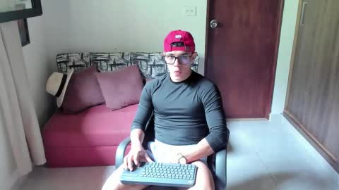 Im Jouliano online show from 09/19/25, 04:29