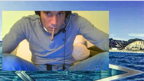 Snapshot of jovenduro84 chatting on 10/08/25, 03:04 jovenduro84 online show from 10/08/25, 03:04