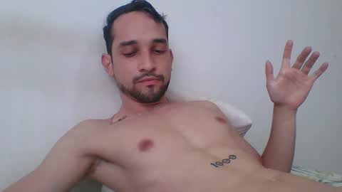 Snapshot of jovenvergonguapo09 chatting on 03/10/25, 03:52 Van Helsing online show from 03/10/25, 03:52