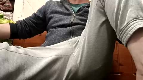 Snapshot of joy8motion chatting on 01/03/25, 05:42 Willy Wild online show from 01/03/25, 05:42