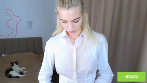 Snapshot of joybunny chatting on 12/18/24, 09:04 joybunny online show from 12/18/24, 09:04