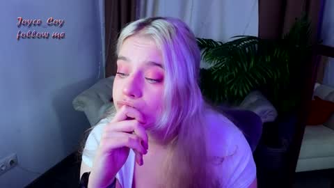 Joyce online show from 01/21/25, 03:54